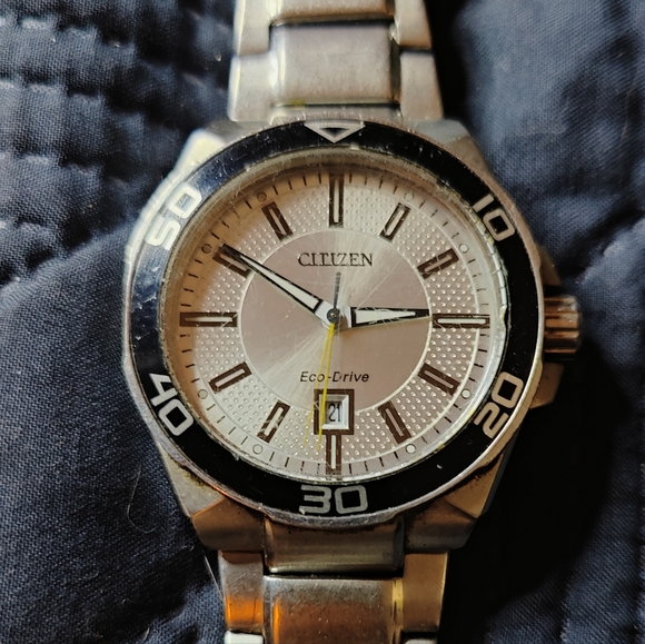 CITIZEN ECO DRIVE WATCH (Rechargeable) - Picture 3 of 7